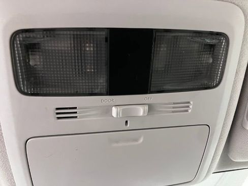 Used 2017 Subaru Forester 2.5i w/ Alloy Wheel Package image 14