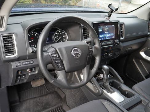 Certified 2022 Nissan Frontier SV w/ Technology Package image 4