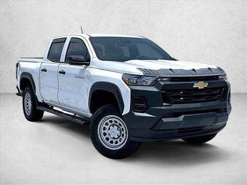 Used 2024 Chevrolet Colorado W/T w/ WT Convenience Package RWD image 12