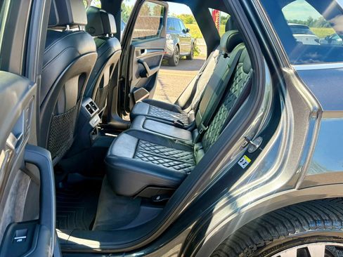 Used 2018 Audi SQ5 Premium Plus w/ Navigation Package AWD/4WD image 19