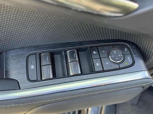 Used 2025 Lexus GX 550 w/ Accessory Package (2T) AWD/4WD image 15