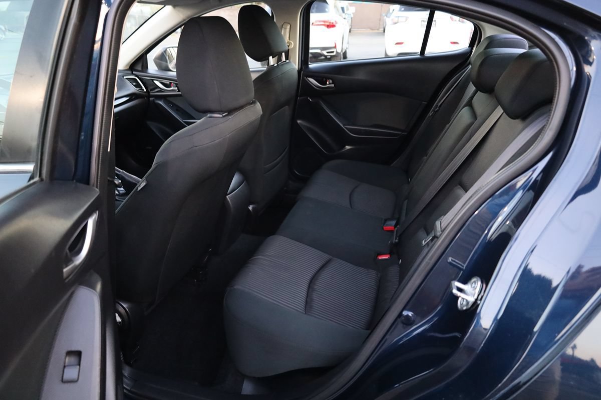 Used 2016 MAZDA MAZDA3 i Touring w/ Popular Equipment Package FWD image 12