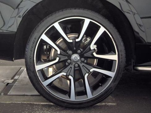 Used 2023 Volvo XC60 T8 Ultimate w/ Protection Package Premier image 13