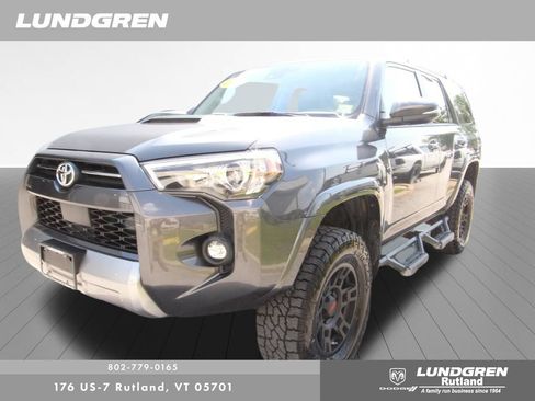 Used 2021 Toyota 4Runner TRD Off-Road Premium w/ Moonroof Package AWD/4WD image 26