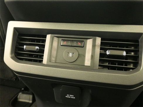 New 2026 Ford F250 Lariat w/ FX4 Off-Road Package image 17