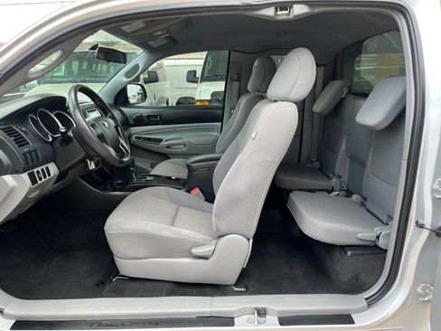 Used 2013 Toyota Tacoma 2WD Access Cab image 8