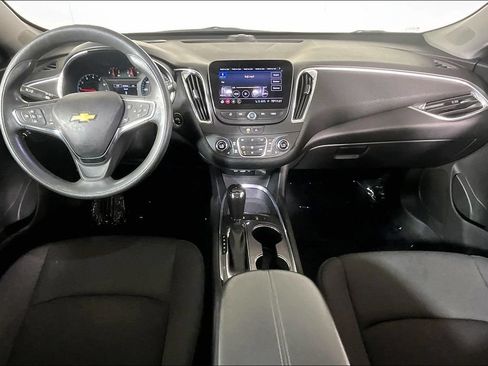 Used 2020 Chevrolet Malibu LT FWD image 14