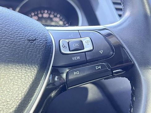 Used 2020 Volkswagen Tiguan SE w/ Panoramic Sunroof Package FWD image 28