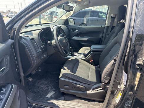 Used 2021 Chevrolet Colorado LT w/ Redline Special Edition AWD/4WD image 12