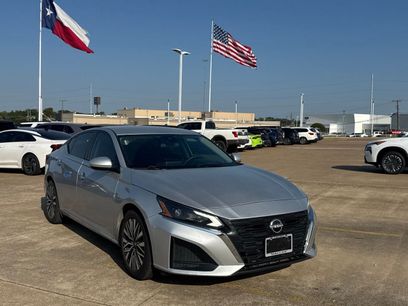 Certified 2023 Nissan Altima 2.5 SV