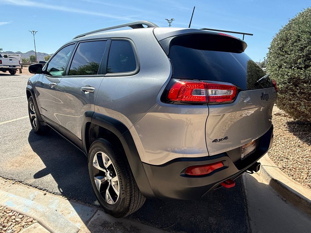Used 2016 Jeep Cherokee Trailhawk w/ Cold Weather Group AWD/4WD image 6