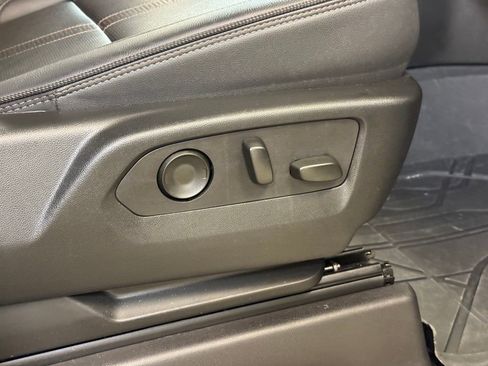 Used 2024 Chevrolet Silverado 1500 High Country w/ High Country Premium Package image 28