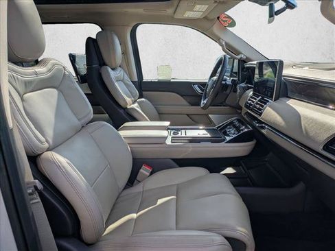 Used 2023 Lincoln Navigator Reserve RWD image 23