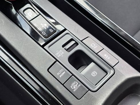 Used 2023 Toyota Prius Prime Premium image 32