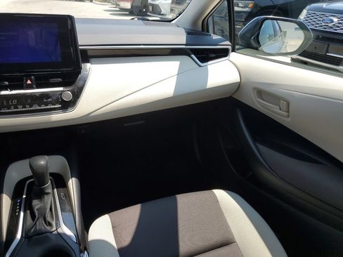 Used 2026 Toyota Corolla LE FWD image 27