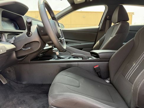 Used 2026 Hyundai Elantra Sport FWD image 27