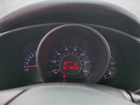 Used 2018 Kia Soul + FWD image 11