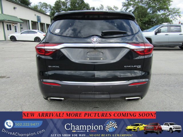 Used 2018 Buick Enclave Essence AWD/4WD image 5