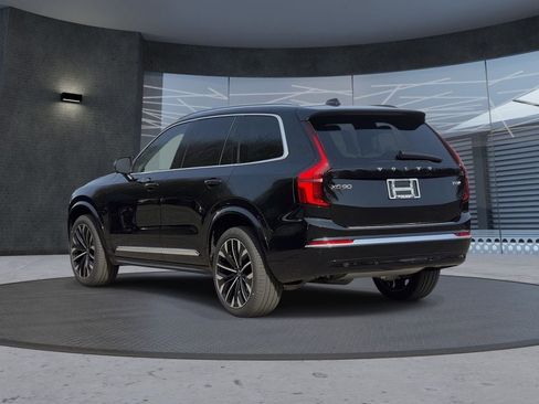 New 2026 Volvo XC90 T8 Ultra w/ Lounge Package AWD/4WD image 3