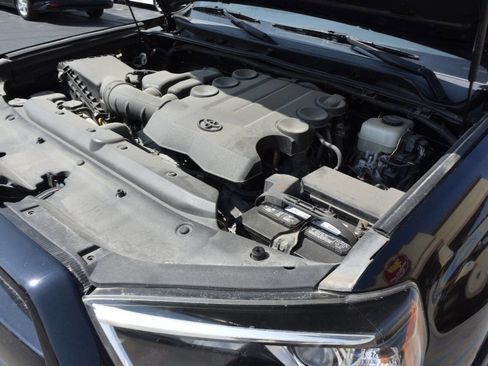 Used 2016 Toyota 4Runner SR5 Premium image 39