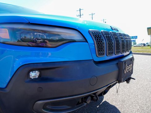 Used 2019 Jeep Cherokee Trailhawk AWD/4WD image 26