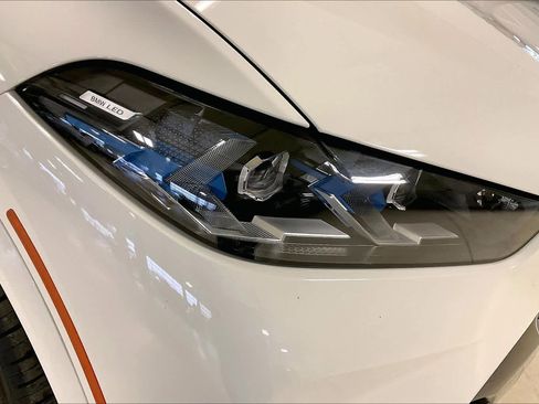 New 2026 BMW X5 xDrive40i w/ M Sport Package image 13