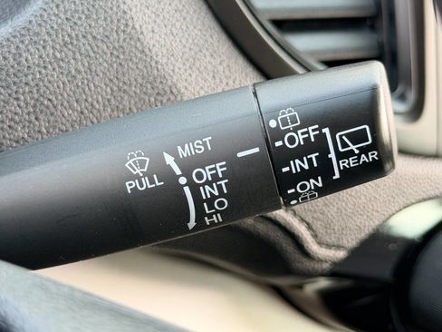 Used 2015 Honda CR-V LX image 37