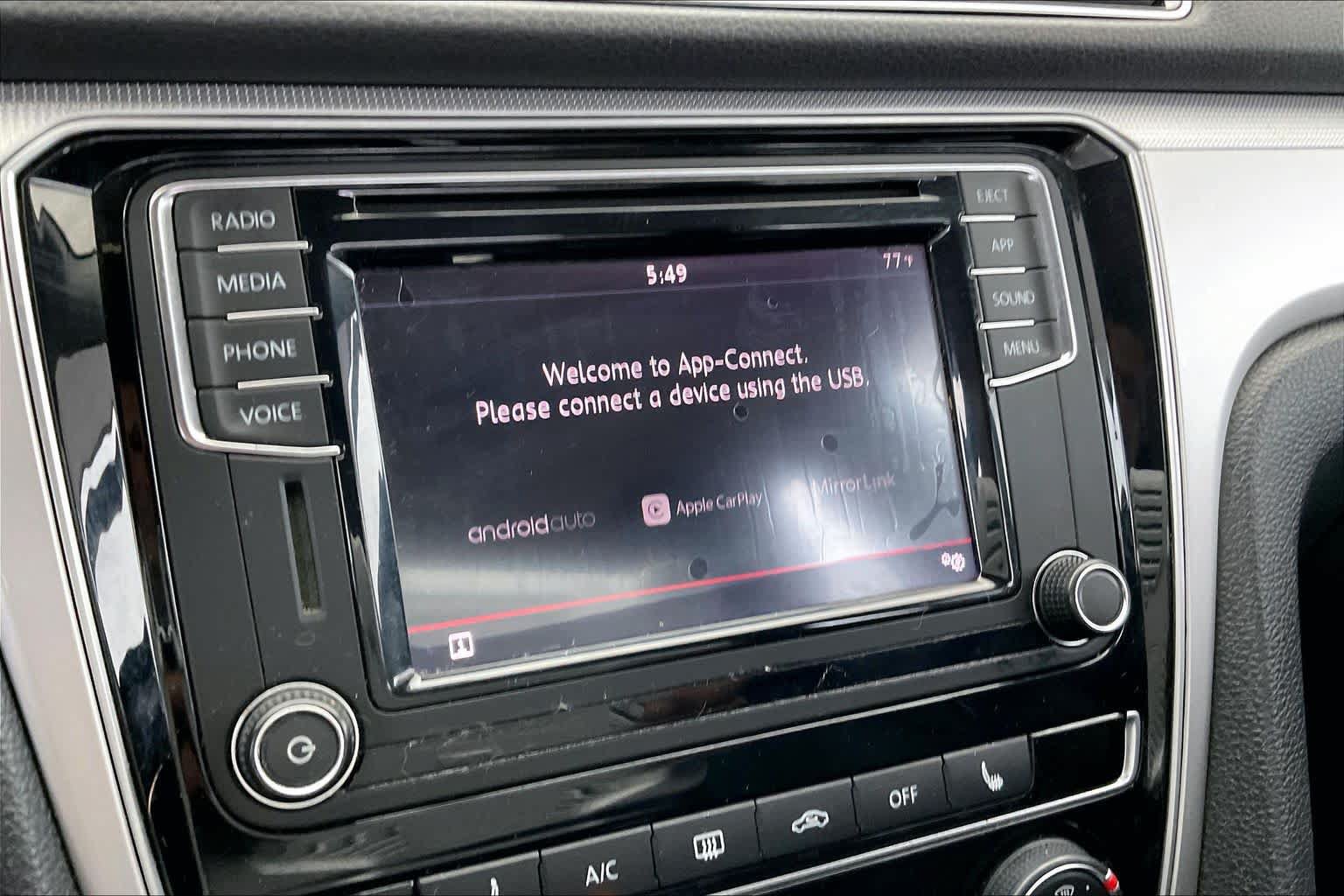 Used 2019 Volkswagen Passat 2.0T Wolfsburg w/ Wheels & Sunroof Package FWD image 33