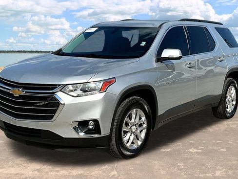Used 2021 Chevrolet Traverse LT FWD image 4
