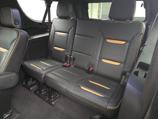 Used 2021 GMC Yukon XL AT4 w/ AT4 Premium Plus Package AWD/4WD image 12