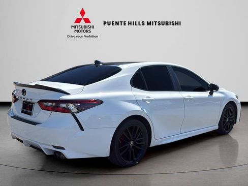 Used 2024 Toyota Camry SE FWD image 5
