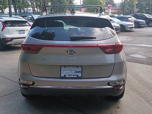 Used 2020 Kia Sportage EX w/ Option Group 15 AWD/4WD image 6
