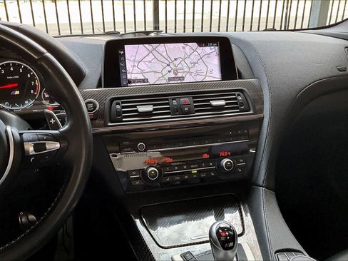 Used 2017 BMW M6 Convertible image 6