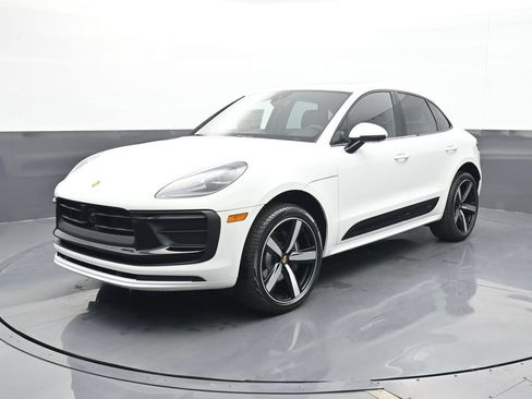 New 2026 Porsche Macan AWD/4WD image 1