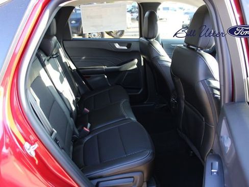 New 2025 Ford Escape SE image 9