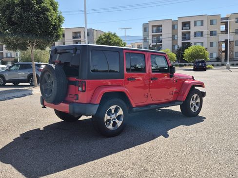 Used 2018 Jeep Wrangler Unlimited Sahara AWD/4WD image 5