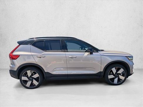Used 2023 Volvo XC40 Recharge Ultimate w/ Protection Package Premier AWD/4WD image 4