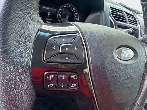 Used 2019 Ford Explorer Platinum AWD/4WD image 27