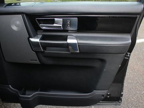 Used 2011 Land Rover LR4 HSE LUX image 24