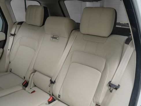 Used 2022 Land Rover Range Rover Westminster Edition image 16