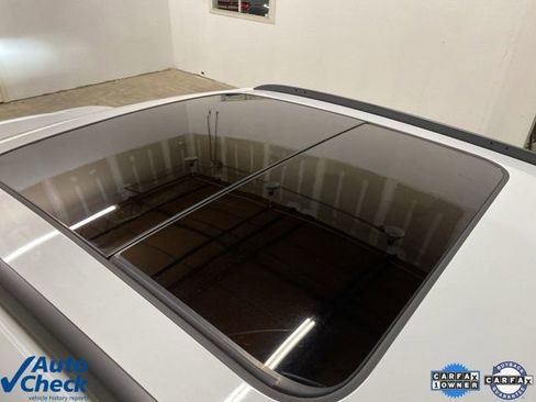 Used 2024 Audi Q4 e-tron Premium Plus w/ Premium Plus image 18