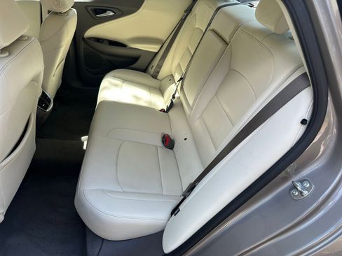 Used 2024 Chevrolet Malibu LT image 31