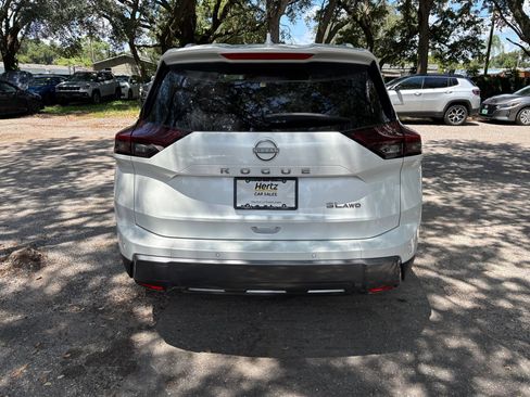 Used 2026 Nissan Rogue SL AWD/4WD image 16