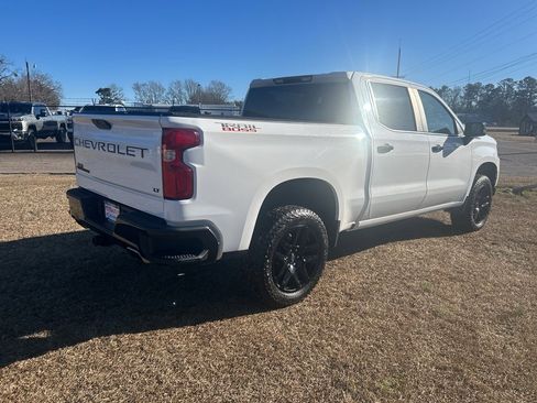 Used 2021 Chevrolet Silverado 1500 LT Trail Boss w/ LPO, Dark Essentials Package image 12