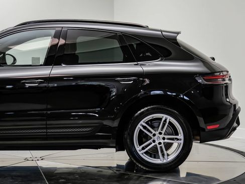 Used 2024 Porsche Macan AWD/4WD image 14