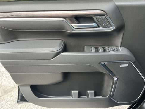 Used 2025 Chevrolet Silverado 1500 LTZ w/ Z71 Off-Road Package AWD/4WD image 24