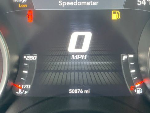 Used 2017 Dodge Challenger SRT w/ Technology Group image 28