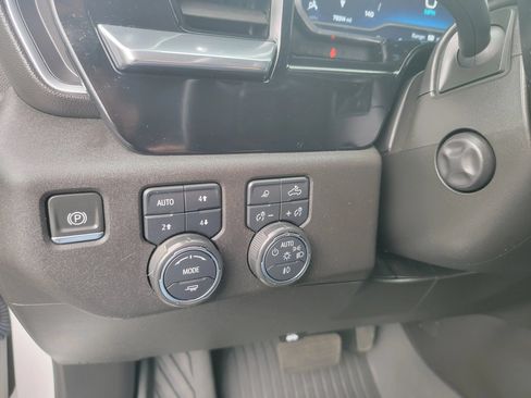 Used 2024 Chevrolet Silverado 1500 LTZ AWD/4WD image 26