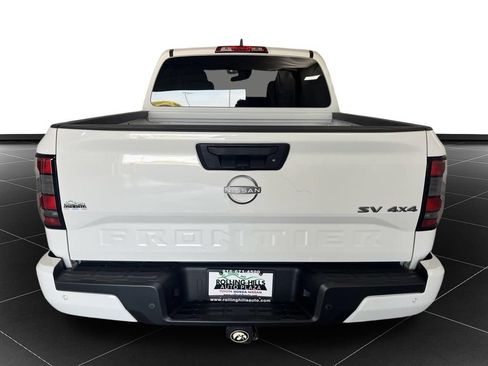 Used 2024 Nissan Frontier SV w/ Technology Package AWD/4WD image 4