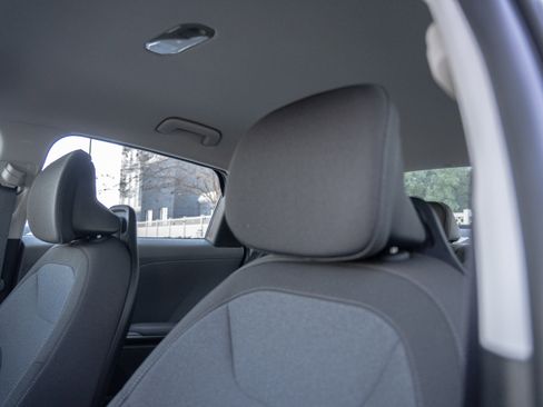 New 2025 Kia K4 LXS FWD image 14
